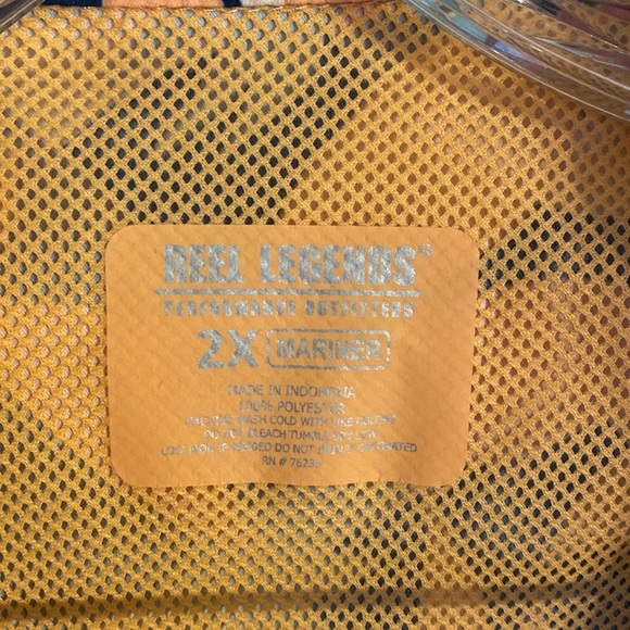 Reel Legends SPF sleeveless top peach colors - Picture 2 of 5